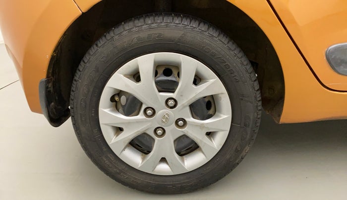 2014 Hyundai Grand i10 SPORTZ AT 1.2 KAPPA VTVT, Petrol, Automatic, 48,548 km, Right Rear Wheel