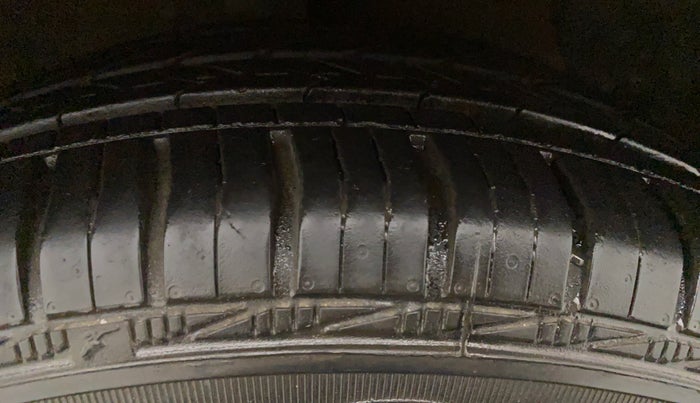 2014 Hyundai Grand i10 SPORTZ AT 1.2 KAPPA VTVT, Petrol, Automatic, 48,548 km, Right Front Tyre Tread