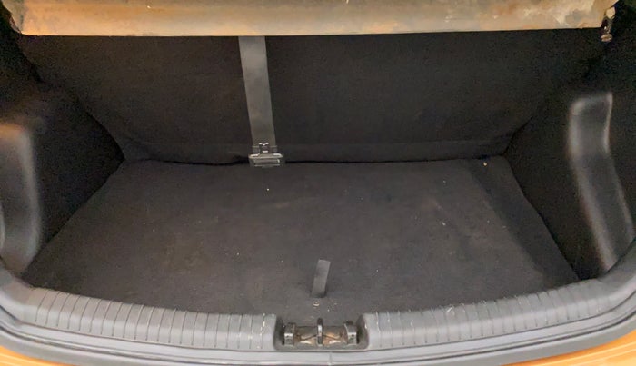 2014 Hyundai Grand i10 SPORTZ AT 1.2 KAPPA VTVT, Petrol, Automatic, 48,548 km, Boot Inside
