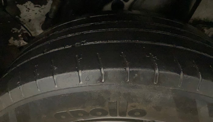 2020 Hyundai VENUE S 1.2, Petrol, Manual, 52,243 km, Left Rear Tyre Tread