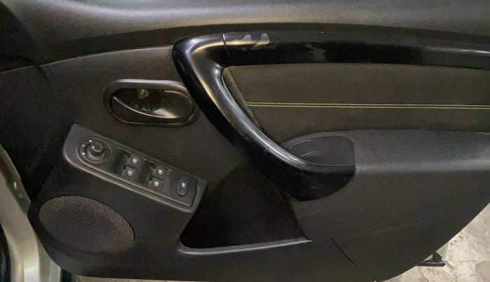 2017 Renault Duster 110 PS RXS SANDSTORM EDITION DIESEL, Diesel, Manual, 68,187 km, Driver Side Door Panels Control