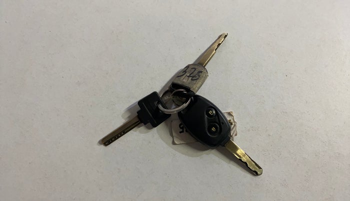 2015 Honda Amaze 1.2L I-VTEC S, Petrol, Manual, 48,503 km, Key Close Up