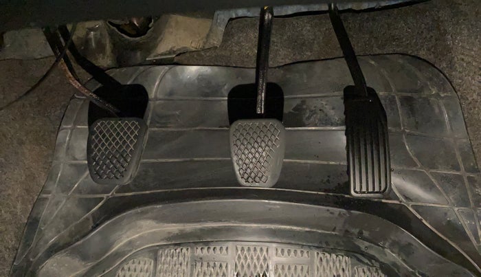 2015 Honda Amaze 1.2L I-VTEC S, Petrol, Manual, 48,503 km, Pedals