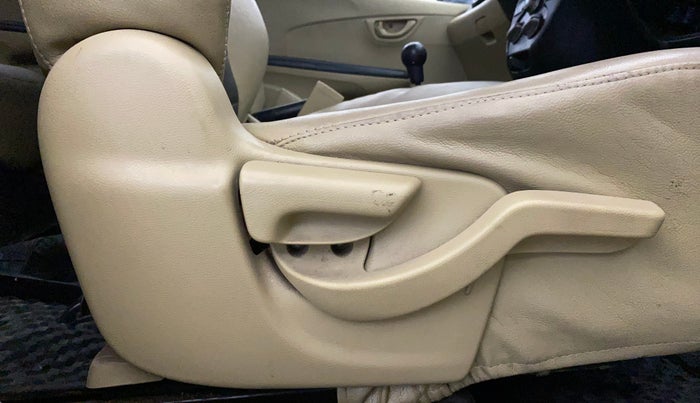 2015 Honda Amaze 1.2L I-VTEC S, Petrol, Manual, 48,503 km, Driver Side Adjustment Panel