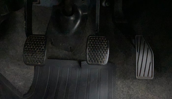 2017 Maruti Alto 800 VXI, Petrol, Manual, 66,562 km, Pedals