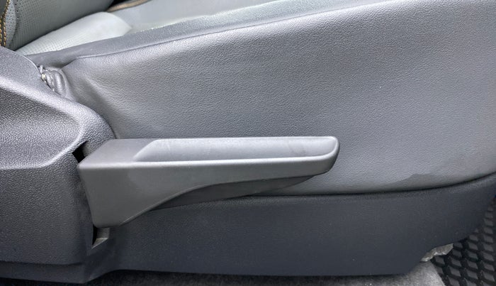 2021 Skoda KUSHAQ STYLE 1.5L TSI MT, Petrol, Manual, 28,348 km, Driver Side Adjustment Panel