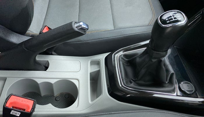 2021 Skoda KUSHAQ STYLE 1.5L TSI MT, Petrol, Manual, 28,348 km, Gear Lever
