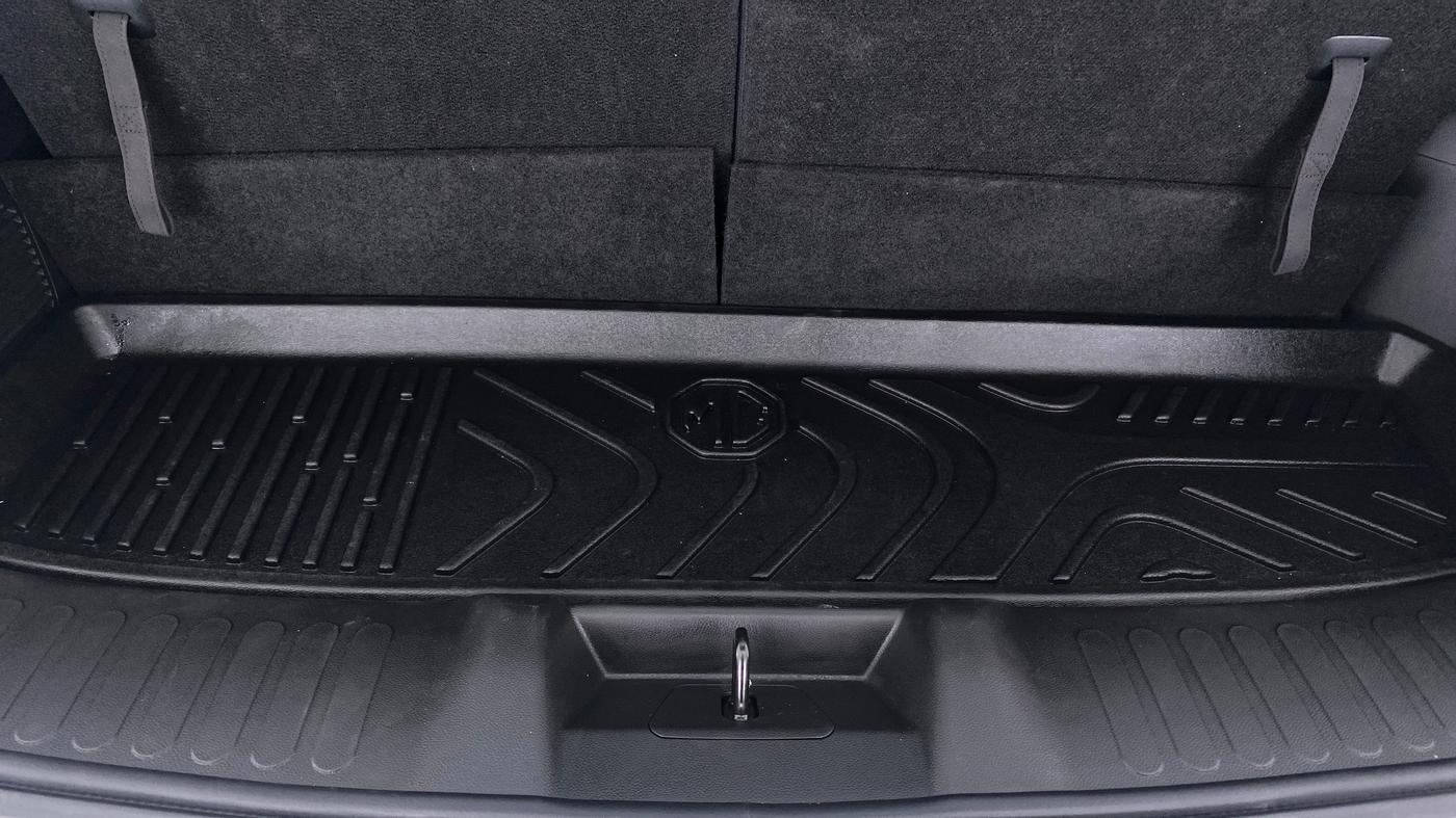 2021 MG HECTOR PLUS SHARP DCT, Petrol, Automatic, 14,735 km, Boot Inside