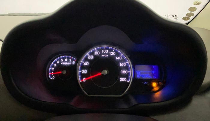 2013 Hyundai i10 MAGNA 1.2, Petrol, Manual, 1,04,654 km, Odometer Image