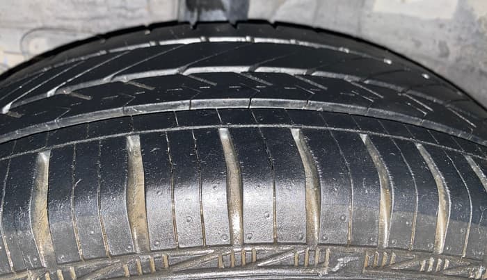 2015 Hyundai Elite i20 MAGNA 1.2, Petrol, Manual, 84,753 km, Right Rear Tyre Tread