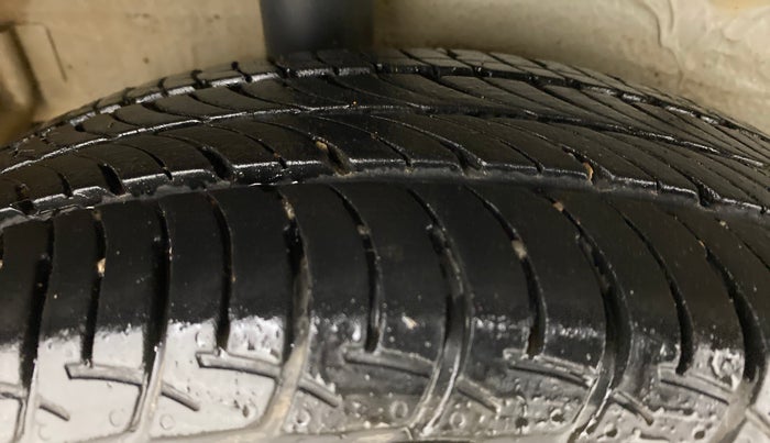2016 Maruti Celerio ZXI AMT, Petrol, Automatic, 90,547 km, Right Rear Tyre Tread