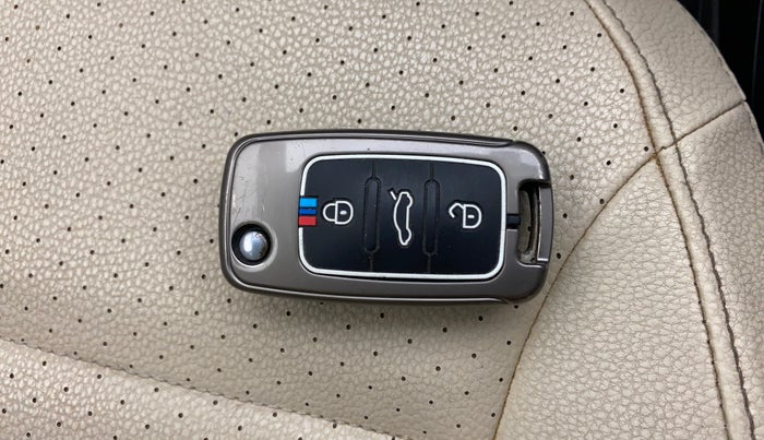 2017 Skoda Rapid 1.5 TDI CR ACTIVE, Diesel, Manual, 1,56,987 km, Key Close Up