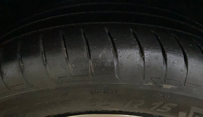 2021 Honda City 1.5L I-VTEC V MT 5TH GEN, CNG, Manual, 78,303 km, Right Front Tyre Tread