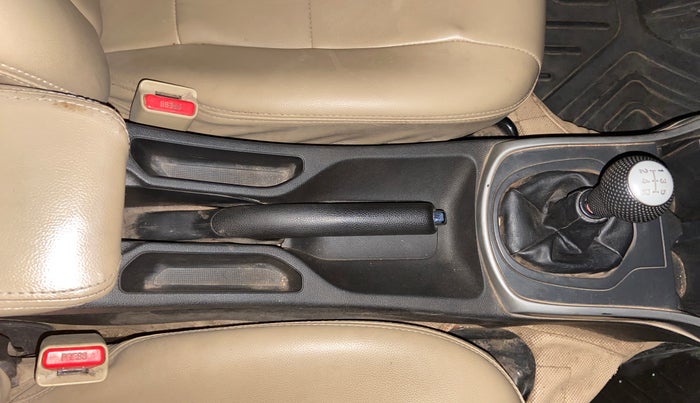 2021 Honda City 1.5L I-VTEC V MT 5TH GEN, CNG, Manual, 78,303 km, Gear Lever