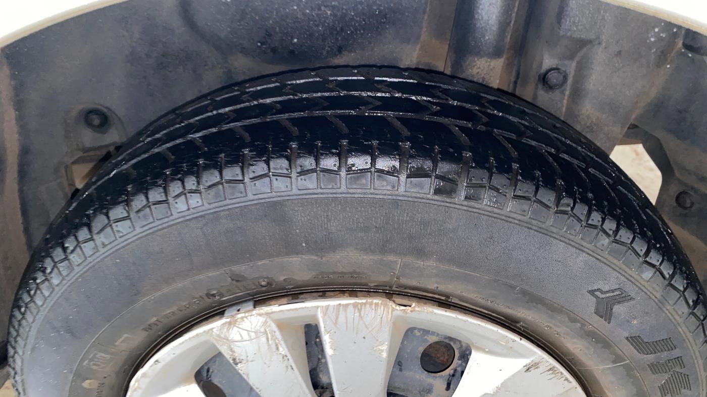 2013 Maruti Swift Dzire VXI, Petrol, Manual, 29,627 km, Left Rear Tyre Tread