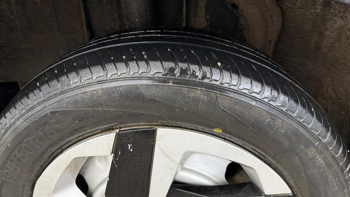 2022 Nissan MAGNITE XE, Petrol, Manual, 54,847 km, Right Rear Tyre Tread