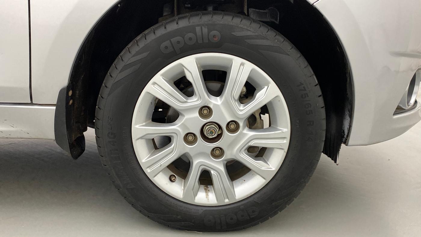 2018 Tata Tiago XZ 1.2 REVOTRON, Petrol, Manual, 90,914 km, Right Front Wheel