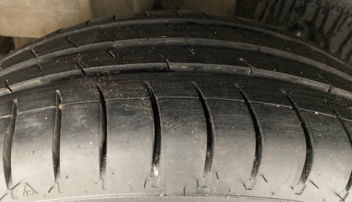 2018 Tata Tiago XZ 1.2 REVOTRON, Petrol, Manual, 90,914 km, Right Rear Tyre Tread