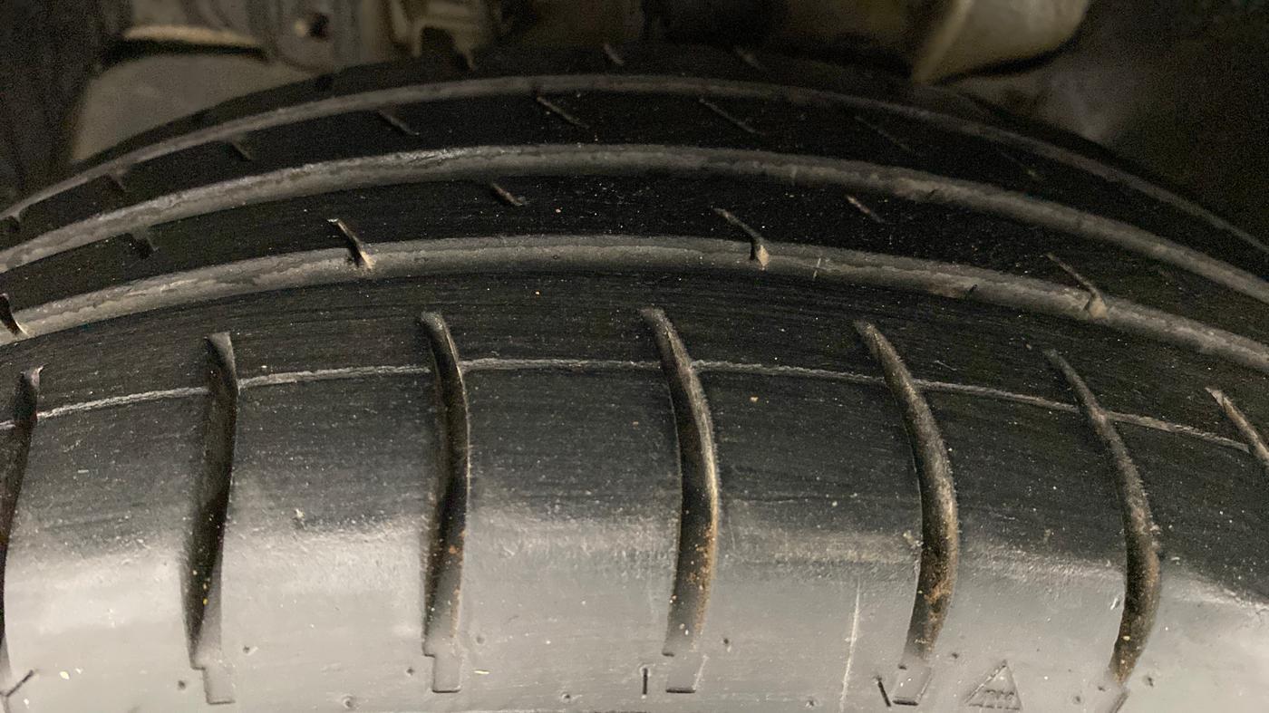 2018 Tata Tiago XZ 1.2 REVOTRON, Petrol, Manual, 90,914 km, Left Front Tyre Tread