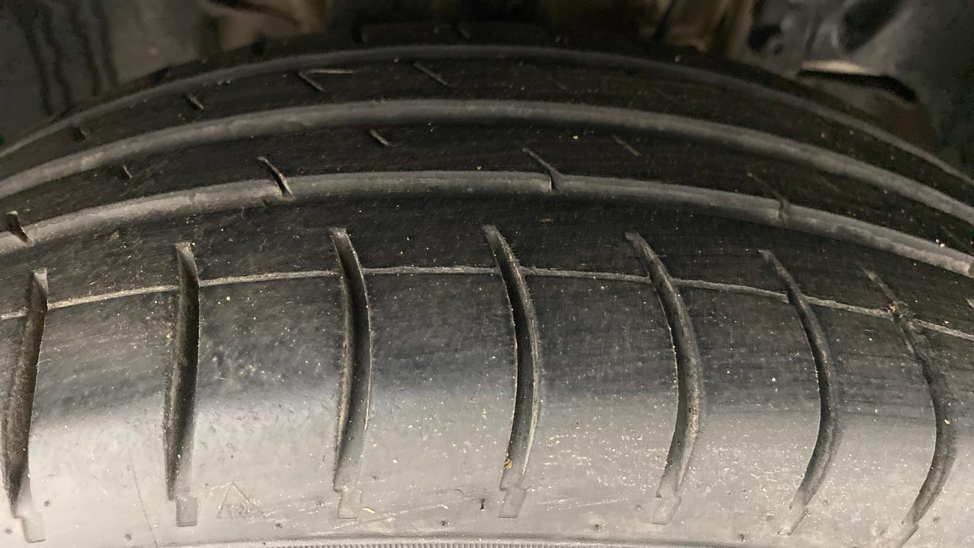 2018 Tata Tiago XZ 1.2 REVOTRON, Petrol, Manual, 90,914 km, Right Front Tyre Tread