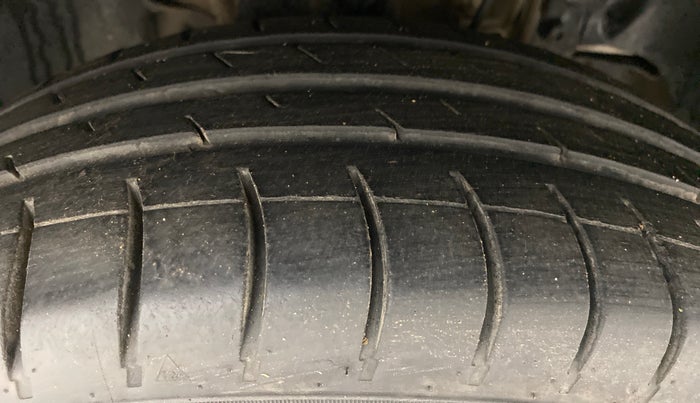 2018 Tata Tiago XZ 1.2 REVOTRON, Petrol, Manual, 90,914 km, Right Front Tyre Tread