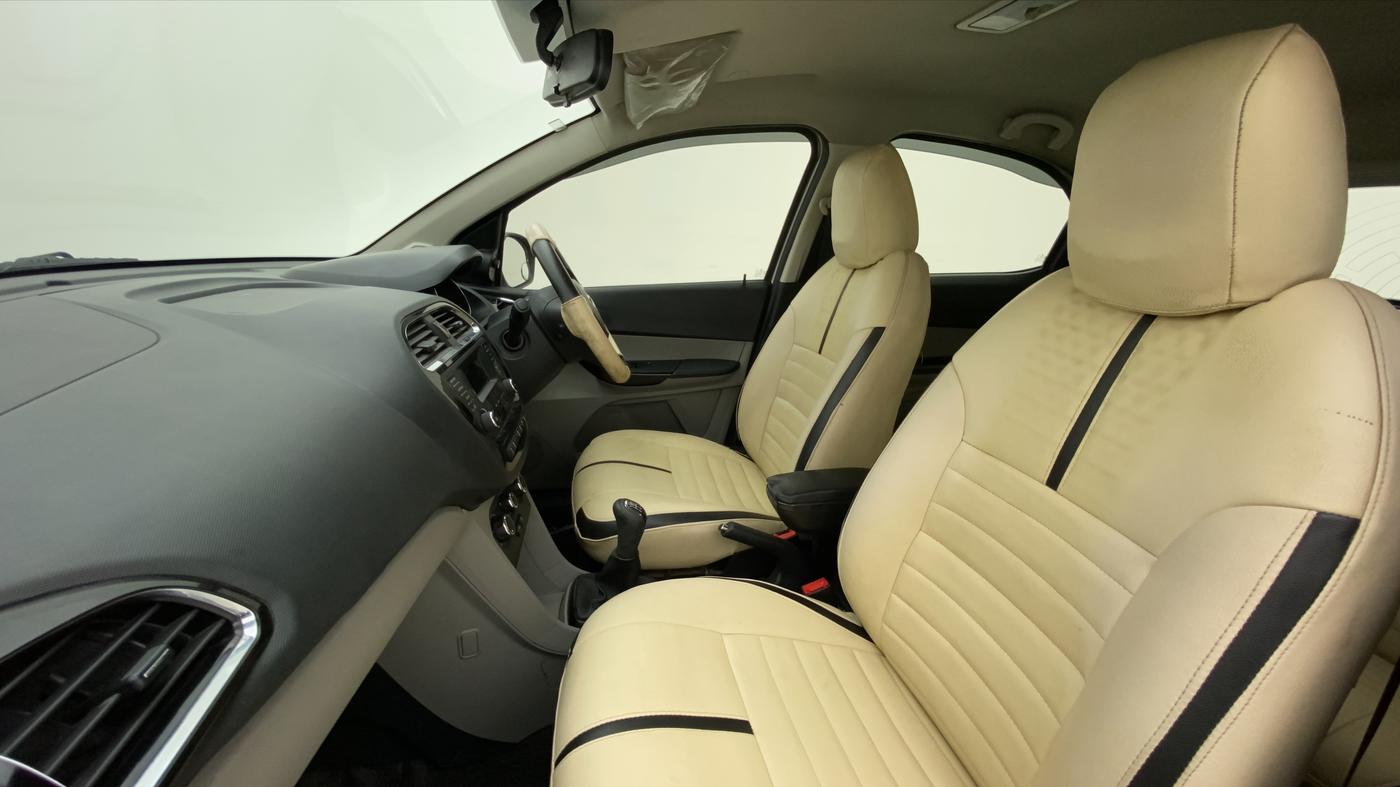 2018 Tata Tiago XZ 1.2 REVOTRON, Petrol, Manual, 90,914 km, Right Side Front Door Cabin