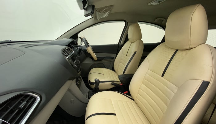 2018 Tata Tiago XZ 1.2 REVOTRON, Petrol, Manual, 90,914 km, Right Side Front Door Cabin