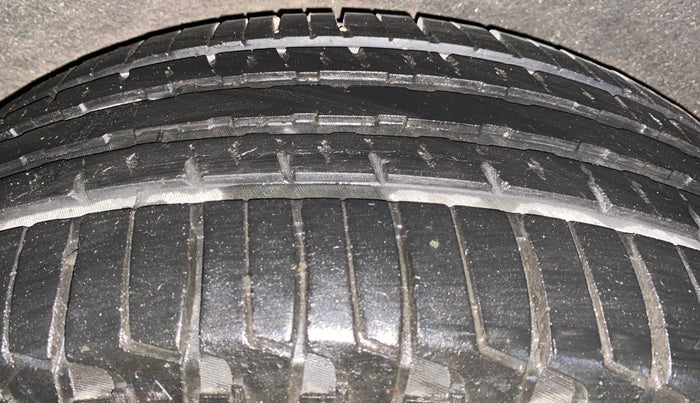 2023 Mahindra SCORPIO-N Z8 DIESEL MT 4WD 7 STR, Diesel, Manual, 33,984 km, Left Rear Tyre Tread