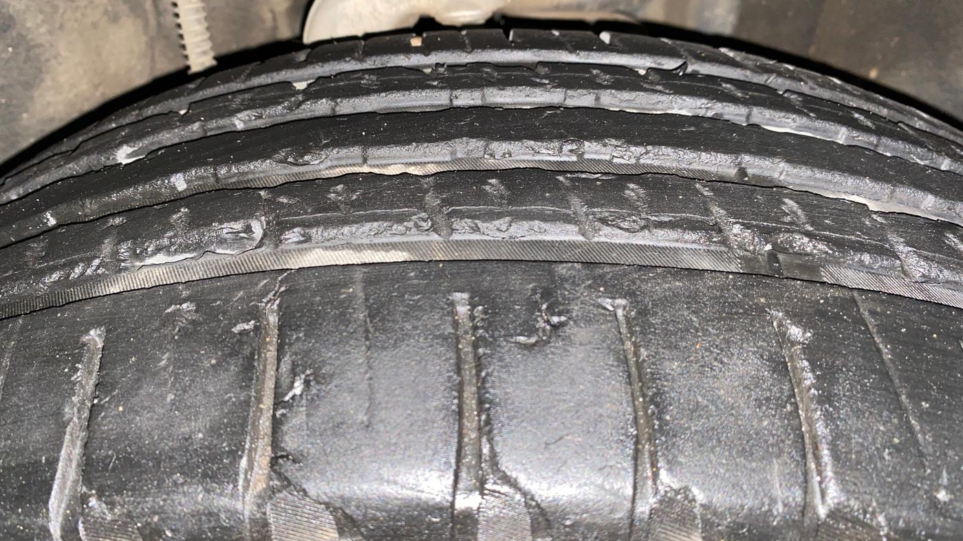 2023 Mahindra SCORPIO-N Z8 DIESEL MT 4WD 7 STR, Diesel, Manual, 33,984 km, Right Front Tyre Tread