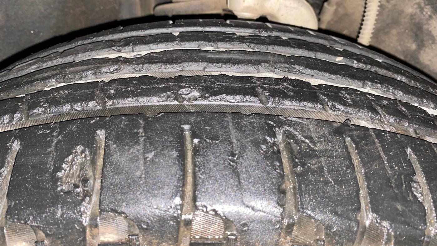 2023 Mahindra SCORPIO-N Z8 DIESEL MT 4WD 7 STR, Diesel, Manual, 33,984 km, Left Front Tyre Tread