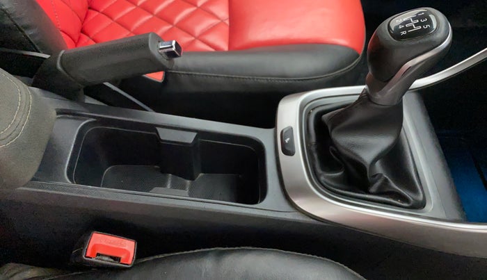 2020 Tata ALTROZ XZ 1.2, Petrol, Manual, 32,195 km, Gear Lever