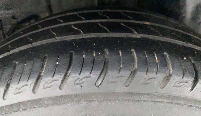 2020 Tata ALTROZ XZ 1.2, Petrol, Manual, 32,195 km, Left Rear Tyre Tread