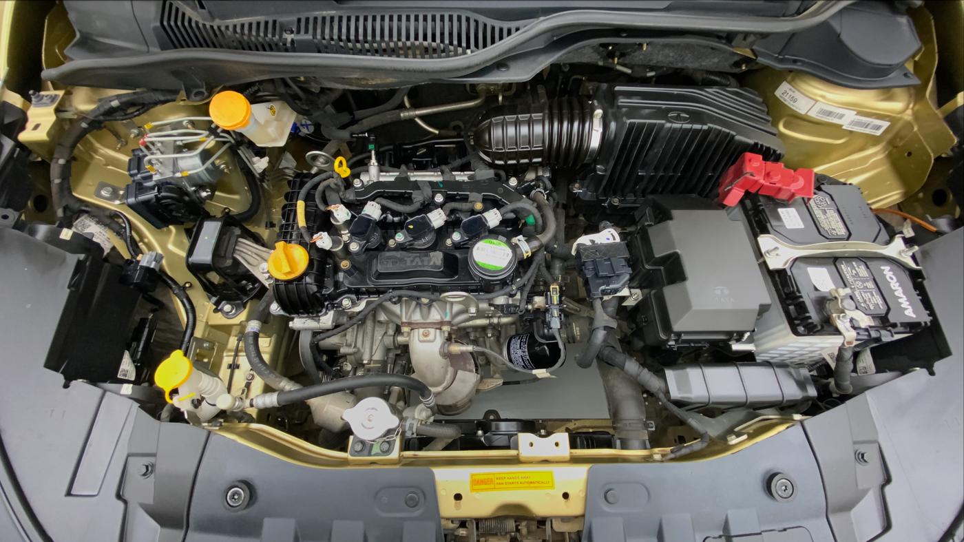 2020 Tata ALTROZ XZ 1.2, Petrol, Manual, 32,195 km, Open Bonet