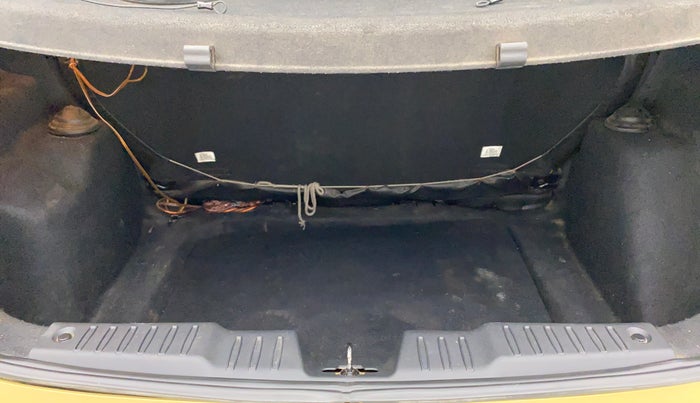 2020 Tata ALTROZ XZ 1.2, Petrol, Manual, 32,195 km, Boot Inside