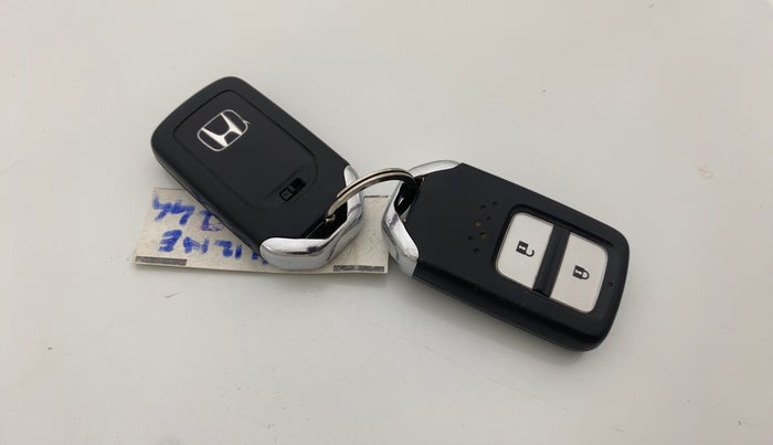 2016 Honda BR-V 1.5L I-VTEC V CVT, Petrol, Automatic, 1,11,113 km, Key Close Up