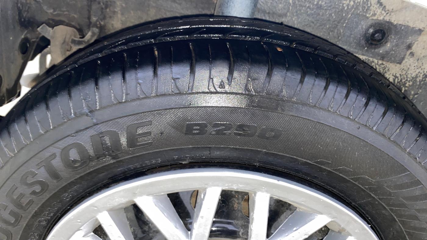 2014 Maruti Celerio VXI CNG, CNG, Manual, 64,940 km, Right Rear Tyre Tread
