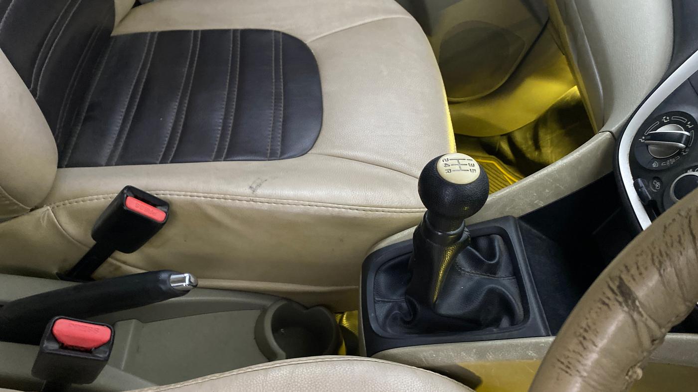 2014 Maruti Celerio VXI CNG, CNG, Manual, 64,940 km, Gear Lever