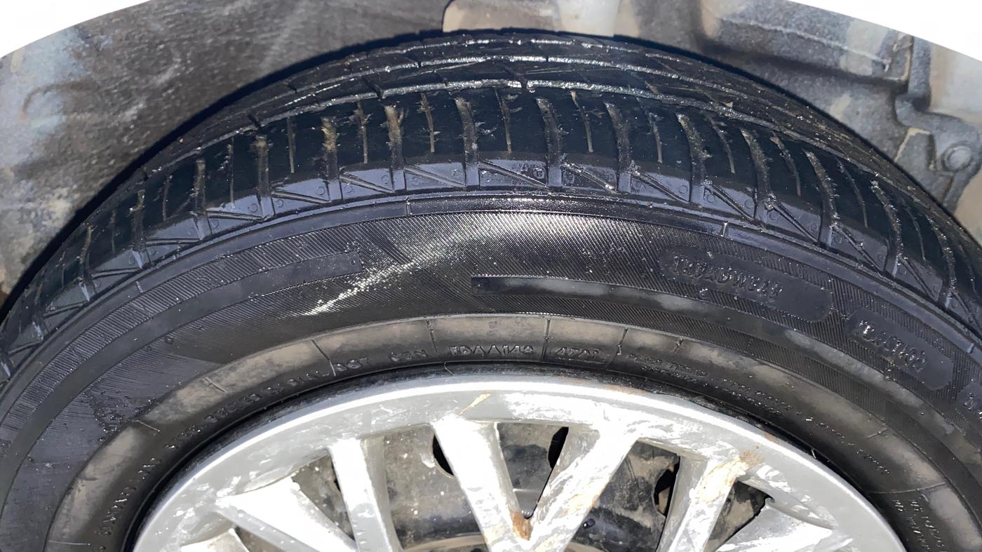 2014 Maruti Celerio VXI CNG, CNG, Manual, 64,940 km, Right Front Tyre Tread