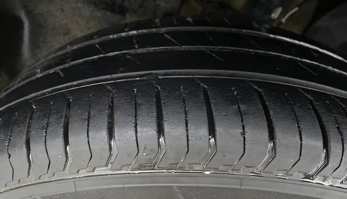 2021 Tata PUNCH ADVENTURE MT, Petrol, Manual, 29,427 km, Left Front Tyre Tread