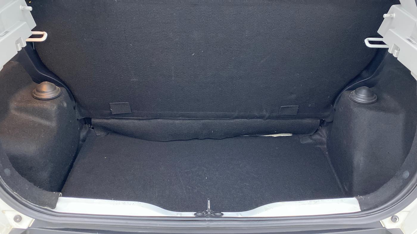 2021 Tata PUNCH ADVENTURE MT, Petrol, Manual, 29,427 km, Boot Inside