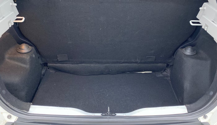 2021 Tata PUNCH ADVENTURE MT, Petrol, Manual, 29,427 km, Boot Inside