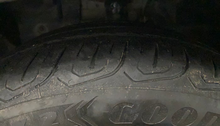 2021 Ford FREESTYLE TITANIUM 1.5 DIESEL, Diesel, Manual, 1,11,529 km, Left Front Tyre Tread