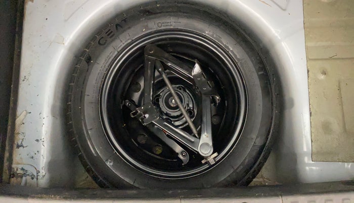 2021 Ford FREESTYLE TITANIUM 1.5 DIESEL, Diesel, Manual, 1,11,529 km, Spare Tyre