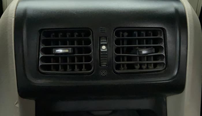 2017 Mahindra Scorpio S6 PLUS, Diesel, Manual, 42,408 km, Rear Ac