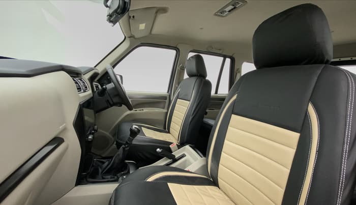 2017 Mahindra Scorpio S6 PLUS, Diesel, Manual, 42,408 km, Right Side Front Door Cabin View