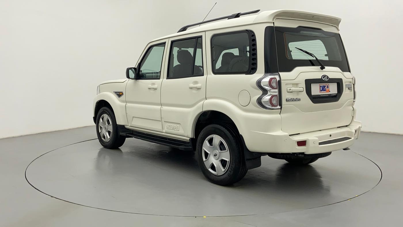 2017 Mahindra Scorpio S6 PLUS, Diesel, Manual, 42,408 km, Left Back Diagonal (45- Degree) View