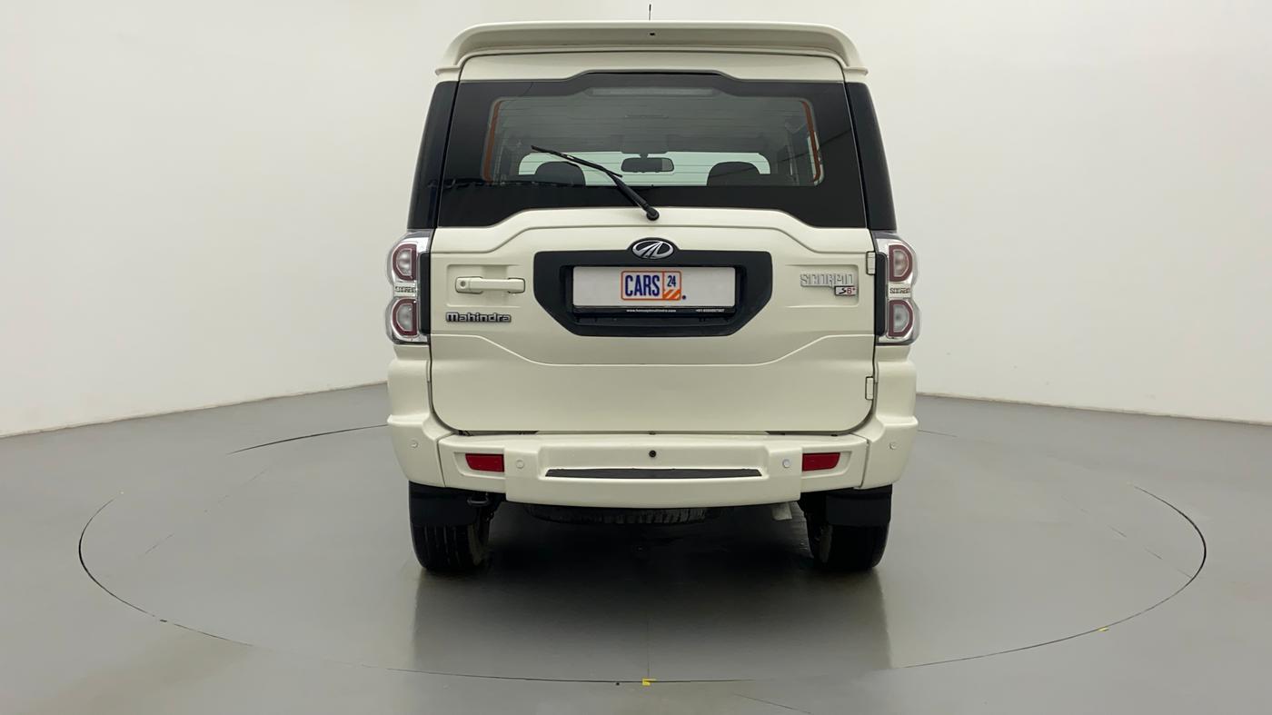 2017 Mahindra Scorpio S6 PLUS, Diesel, Manual, 42,408 km, Back/Rear View