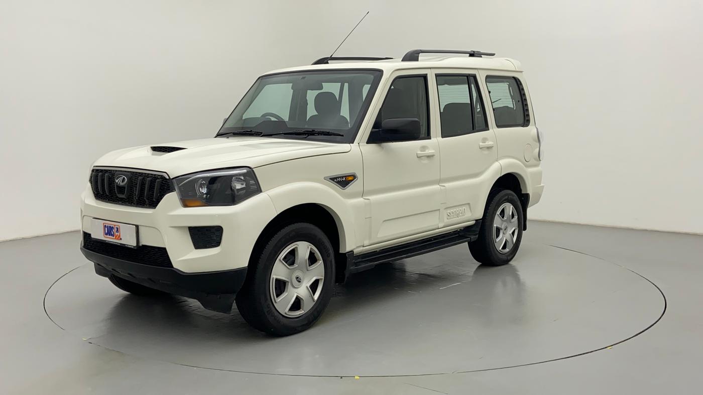 2017 Mahindra Scorpio S6 PLUS, Diesel, Manual, 42,408 km, Left Front Diagonal (45- Degree) View