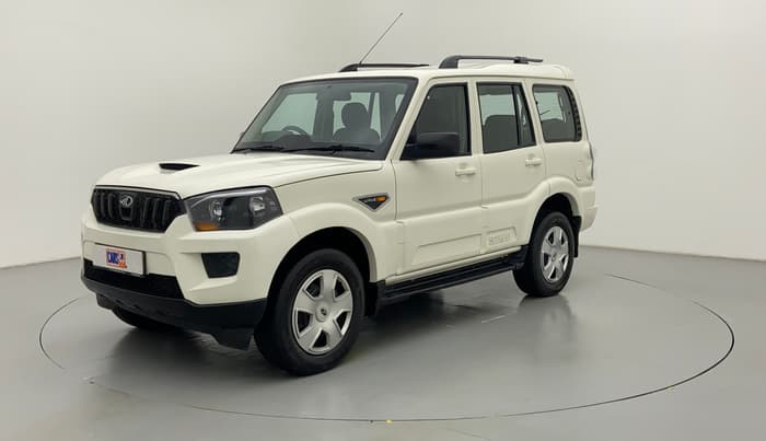 2017 Mahindra Scorpio S6 PLUS, Diesel, Manual, 42,408 km, Left Front Diagonal (45- Degree) View