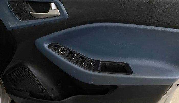 2015 Hyundai i20 Active 1.2 S, Petrol, Manual, 81,577 km, Driver Side Door Panels Control